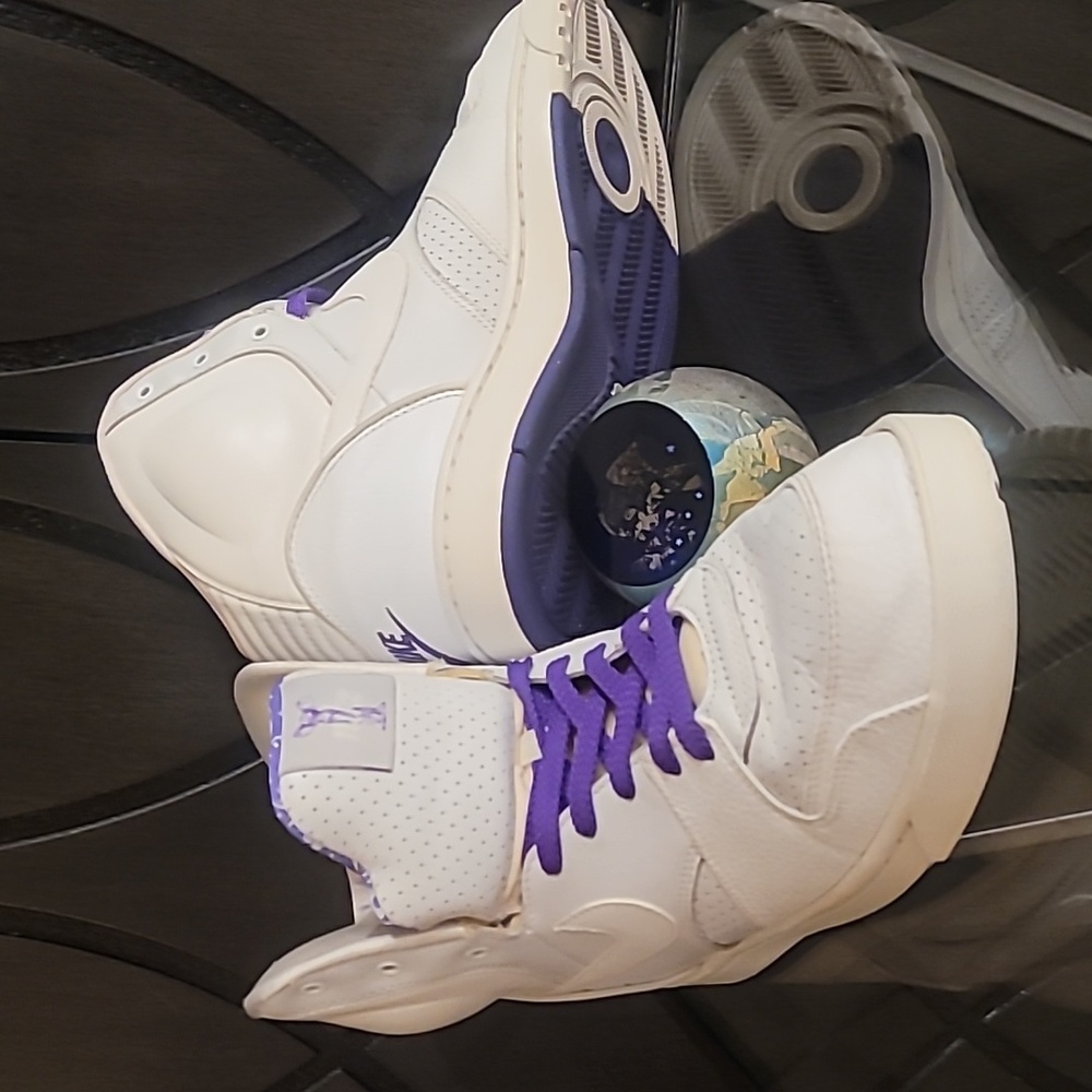 SUPER RARE VINTAGE 2009 NIKE RT1 HIGH